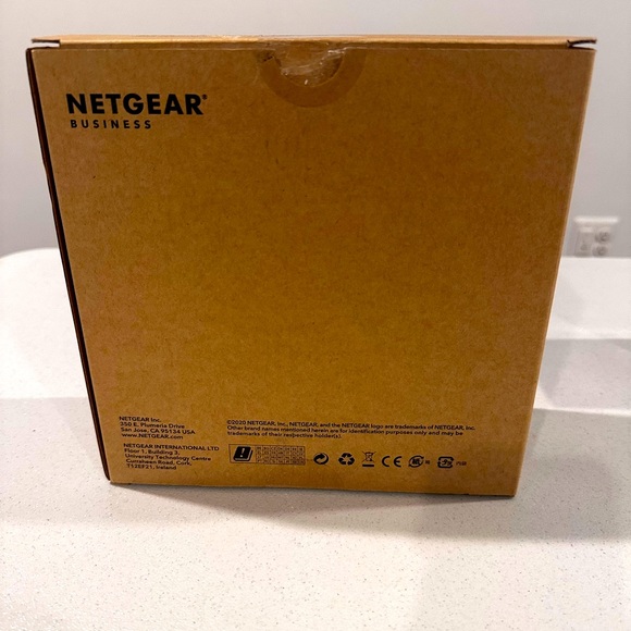 Netgear WAX214 WiFi 6 Dual-Band AX1800 Speed Wireless Access Point - Picture 3 of 9